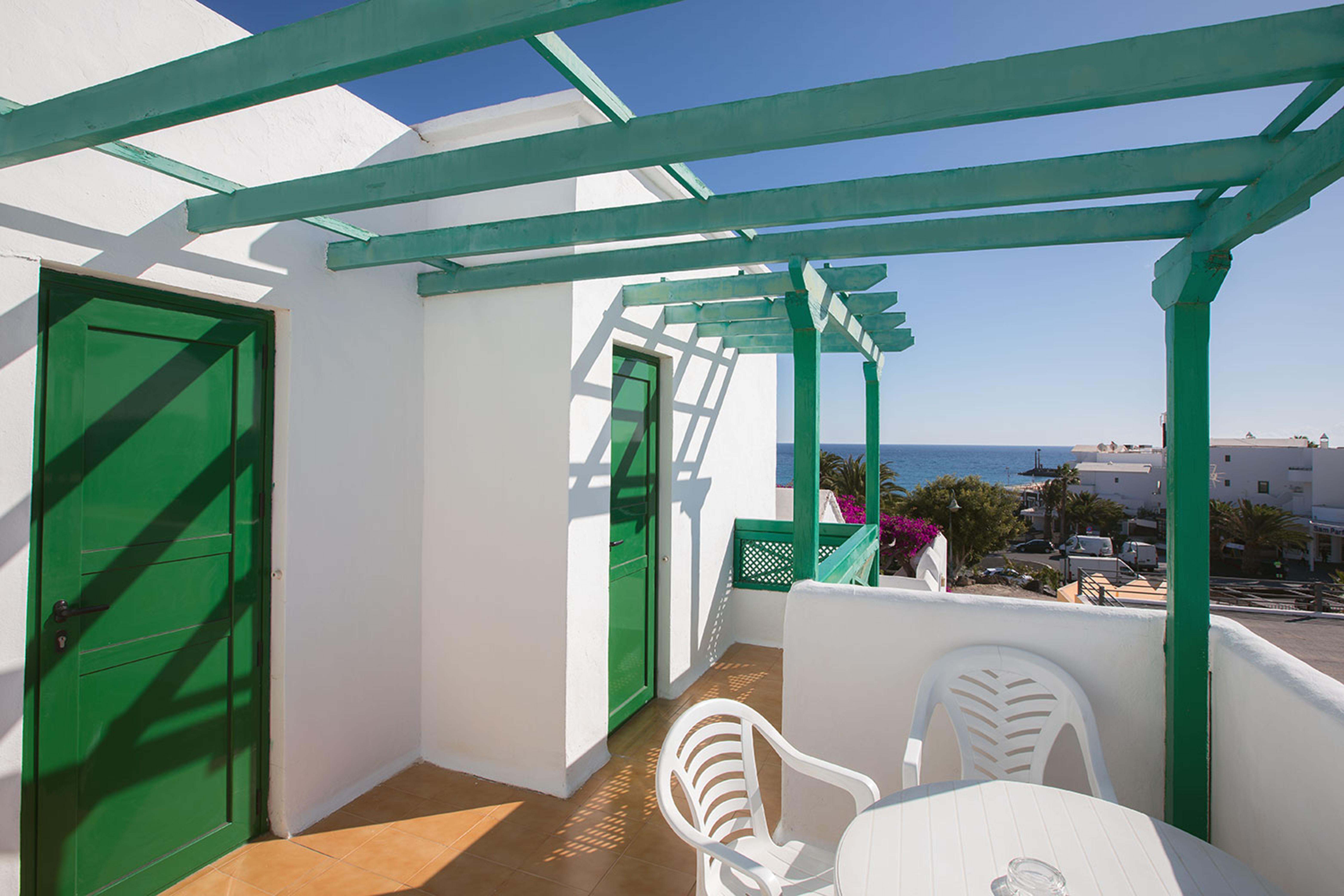 Apartamentos Celeste Costa Teguise Bagian luar foto