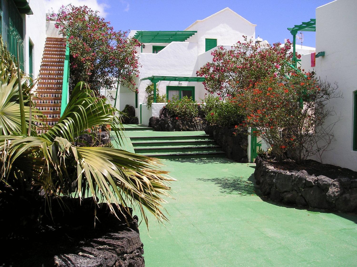 Apartamentos Celeste Costa Teguise Bagian luar foto