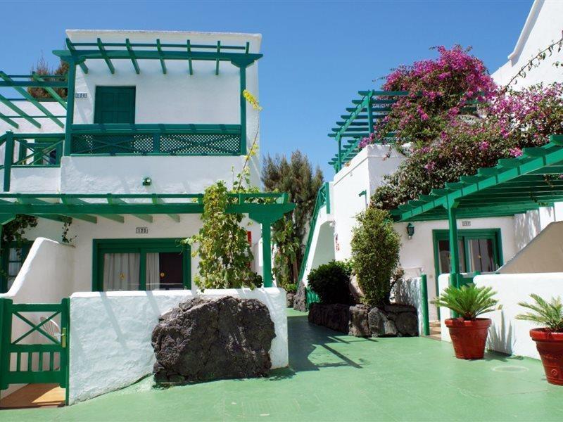 Apartamentos Celeste Costa Teguise Bagian luar foto