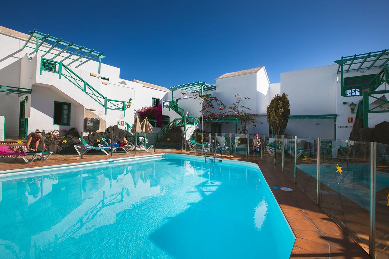 Apartamentos Celeste Costa Teguise Bagian luar foto