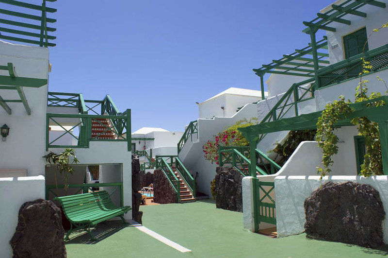 Apartamentos Celeste Costa Teguise Bagian luar foto